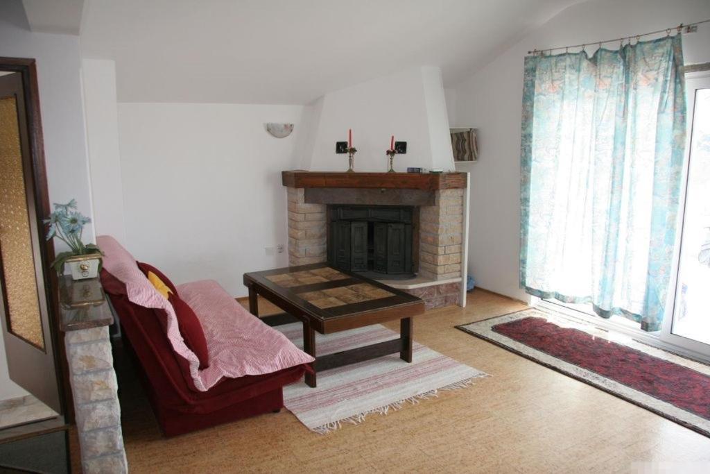 Apartment In Kukljica With Sea View, Terrace, Air Conditioning, Wi-Fi Exteriör bild