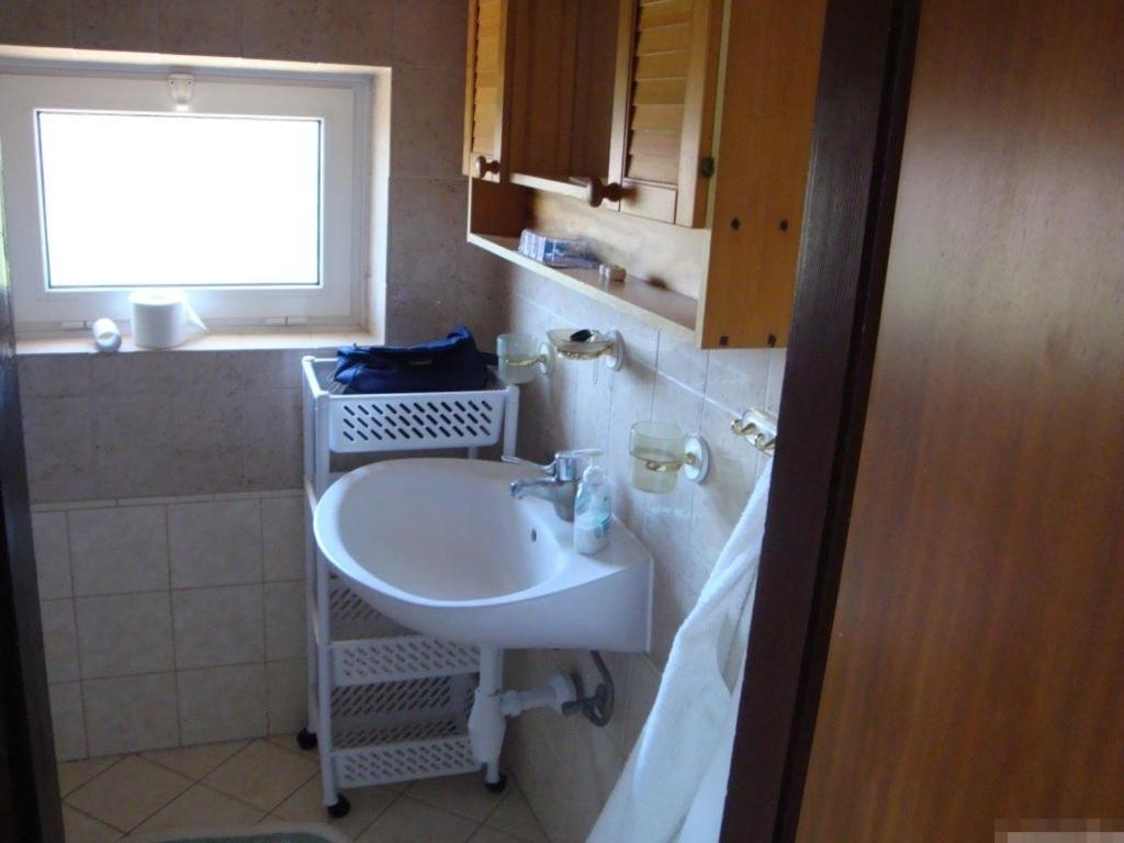 Apartment In Kukljica With Sea View, Terrace, Air Conditioning, Wi-Fi Exteriör bild